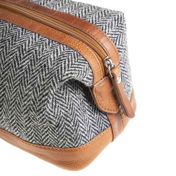 Ht Leather Large Wash Bag Black & White Herringbone / Tan