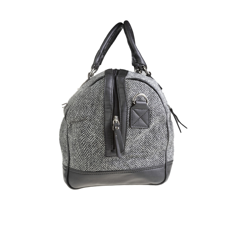 Ht Vegan Leather Weekender Bag Black & White Herringbone / Black